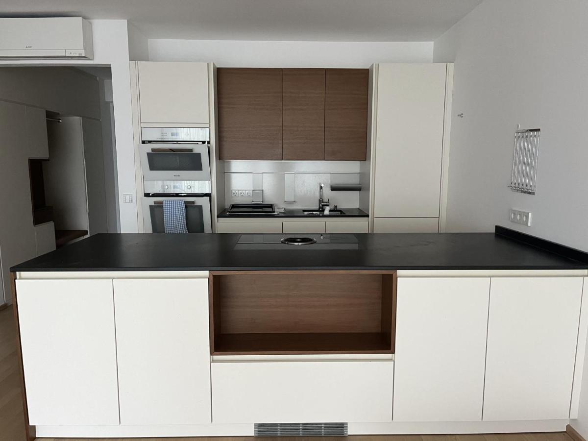 Luxusappartement Mit Garage Im Zentrum Vídeňské Nové Město Exteriér fotografie