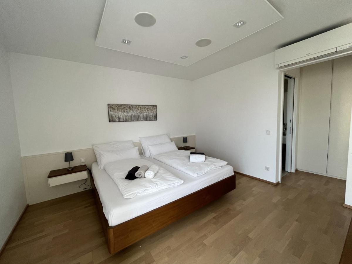 Luxusappartement Mit Garage Im Zentrum Vídeňské Nové Město Exteriér fotografie